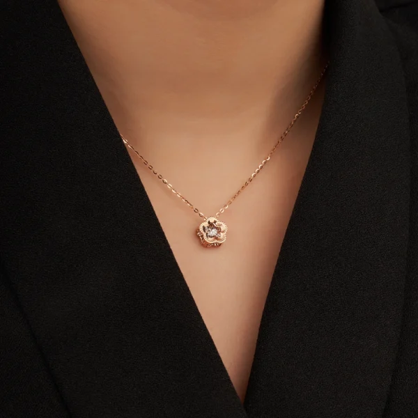 Omnia Necklace