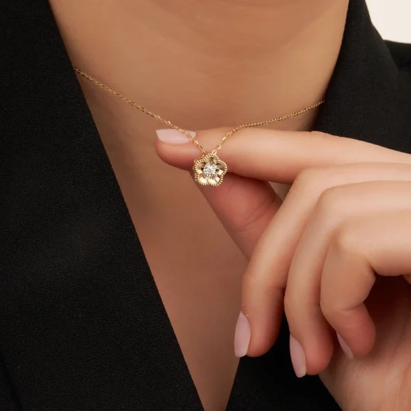 Omnia Necklace